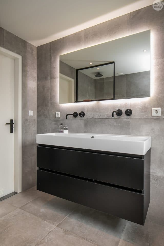 09_2020_Rothengatter_Grijs_Badkamer_L_HR-640×960-1